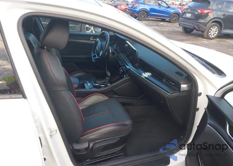 2024 Kia K5 Gt из США, поврежденный, VIN 5XXG44J85RG249498